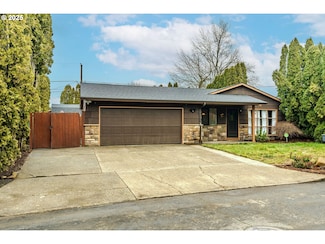 15525 SE Stephens Ct, Portland, OR 97233