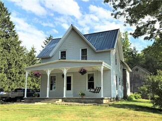 463 Hunt Rd, Jamestown, NY 14701