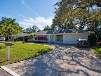 516 Gardenia Ln, Vero Beach, FL 32963