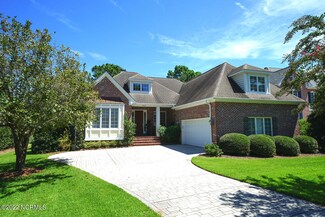 8916 Woodcreek Cir, Wilmington, NC 28411