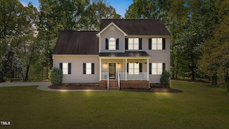 720 Raymond Dr, Clayton, NC 27527