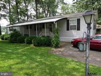 2606 Oakwood Heights Dr, Stewartstown, PA 17363