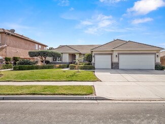 1413 Vineyard Place, Hanford, CA 93230