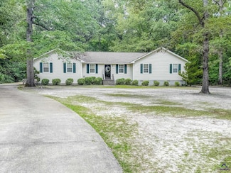 147 Glen Oaks Rd, Perry, GA 31069