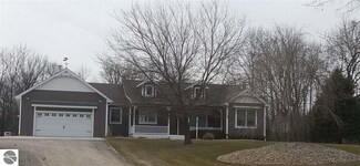 2865 N Croswell Rd, Ithaca, MI 48847