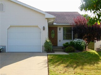 389 Spruce St, Barberton, OH 44203