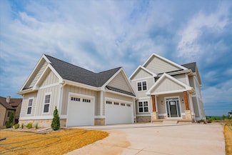 1607 Schreiner Ln, Waunakee, WI 53597