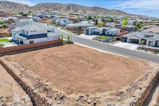 1049 E Corral Way, Washington, UT 84780