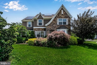 318 Woodbridge Dr, Etters, PA 17319