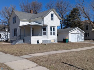 404 4th St N, Wahpeton, ND 58075