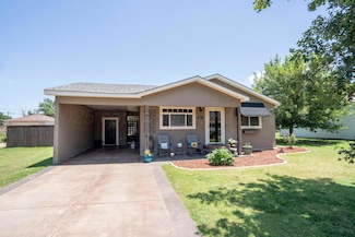 104 Ware Ave, Groom, TX 79039
