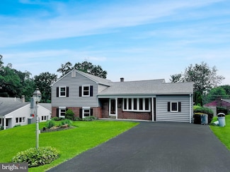 114 Woodview Ln, Media, PA 19063