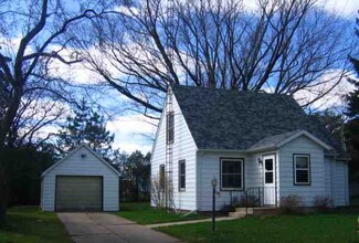 325 S Lincoln St, Stetsonville, WI 54480