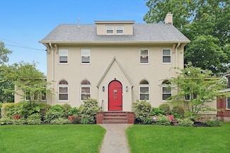 232 Coligni Ave, New Rochelle, NY 10801