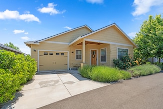 103 William Way, Talent, OR 97540