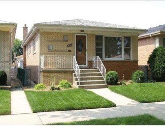 8218 S Richmond St, Chicago, IL 60652