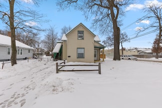 2936 Sanford St, Muskegon, MI 49444
