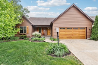 840 Southview Dr, Woodstock, IL 60098
