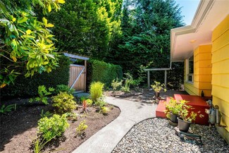 8209 35th Ave SW, Seattle, WA 98126