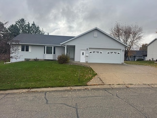 904 Marie Ln, Zumbrota, MN 55992