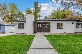 2002 E Woodlyn Rd, Pasadena, CA 91104