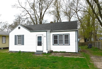 1336 Agard Ave, Benton Harbor, MI 49022