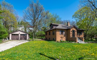1824 Riverside Ave, Saint Charles, IL 60174