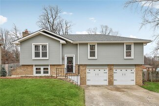 5807 Westgate St, Shawnee, KS 66216