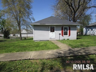307 W 7th St, West Frankfort, IL 62896