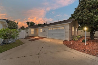 8450 SE 177th Roleson Ln, The Villages, FL 32162