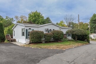 13 Darlene Ln, Litchfield, NH 03052