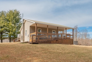 2448 Kyle Weeks Rd SW, Willis, VA 24380