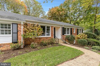 6204 Beachway Dr, Falls Church, VA 22041