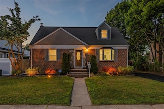 3423 Park Ave, Wantagh, NY 11793