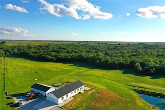 30998 U S 34, Russell, IA 50238