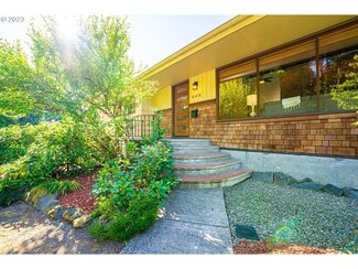 840 Lake Forest Dr, Lake Oswego, OR 97034