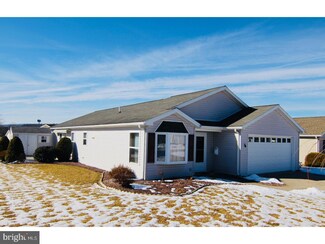 713 Union Ct, Pine Grove, PA 17963