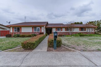 1150 Pineland Dr, Redding, CA 96002