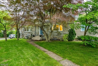 720 Valley St, Maplewood, NJ 07040