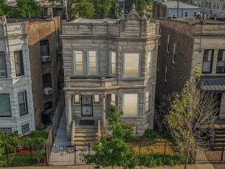 3220 W Polk St Unit 2, Chicago, IL 60624