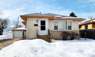 1157 Arundel St, Saint Paul, MN 55117