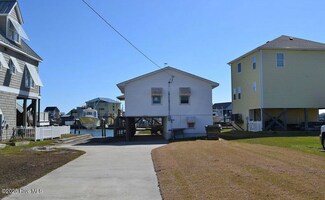 304 Old Causeway Rd, Atlantic Beach, NC 28512