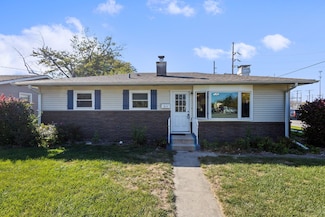 823 N West St, Crown Point, IN 46307