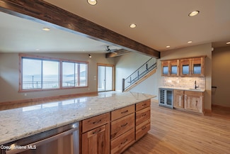 52 Palouse Dr, Nordman, ID 83848