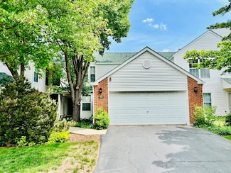 107 Pembroke Cir Unit 107, Lake Bluff, IL 60044