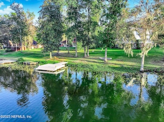 1099 Lake Asbury Dr, Green Cove Springs, FL 32043