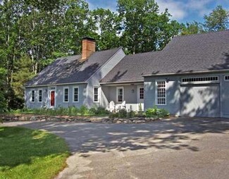 12 Eden Ln, Newcastle, ME 04553