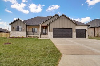 1756 Marlowe Ave, Springfield, MO 65802