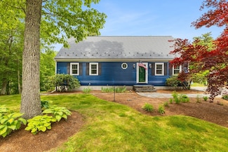 31 Fearing Hill Rd, Wareham, MA 02571