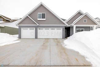 4885 Bluebell Loop S, Fargo, ND 58104